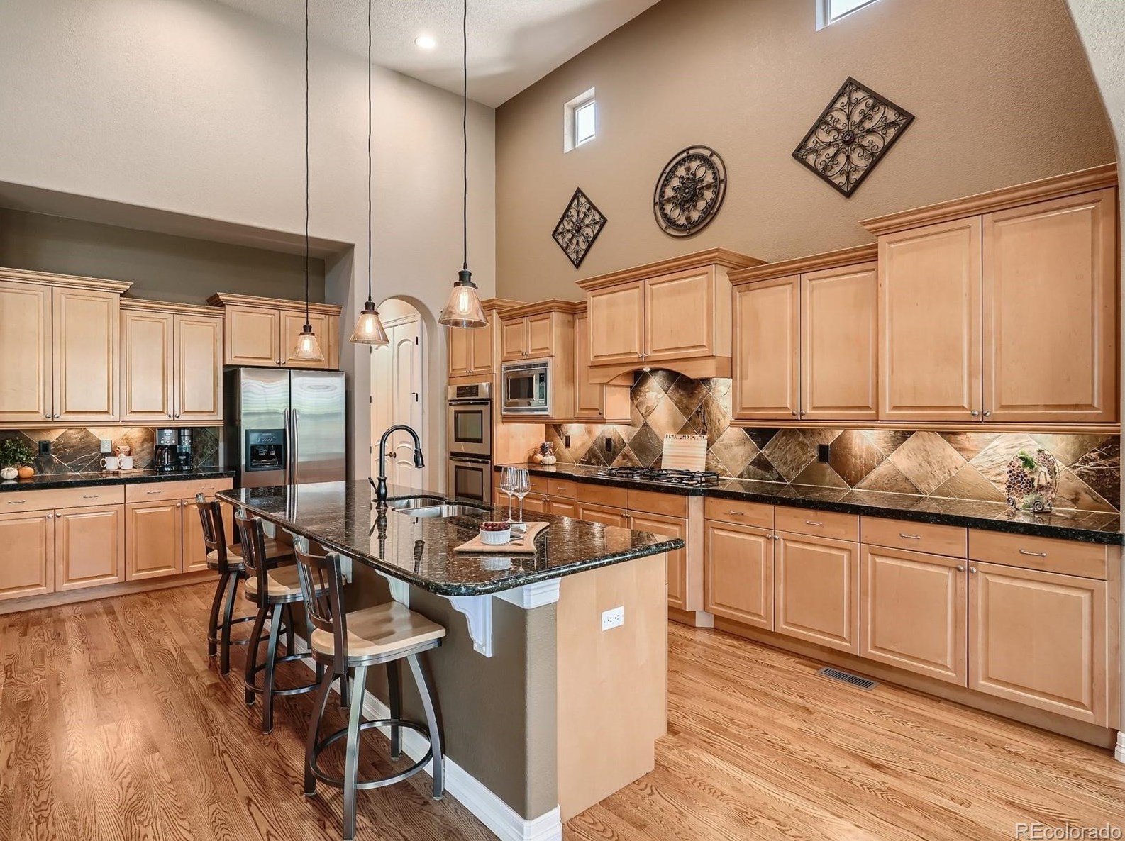 9670 Sunset Hill Dr, Littleton CO 80124-6719 exterior