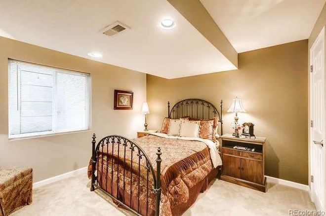 8439 Devinney Ct, Arvada CO  80005-5883 exterior