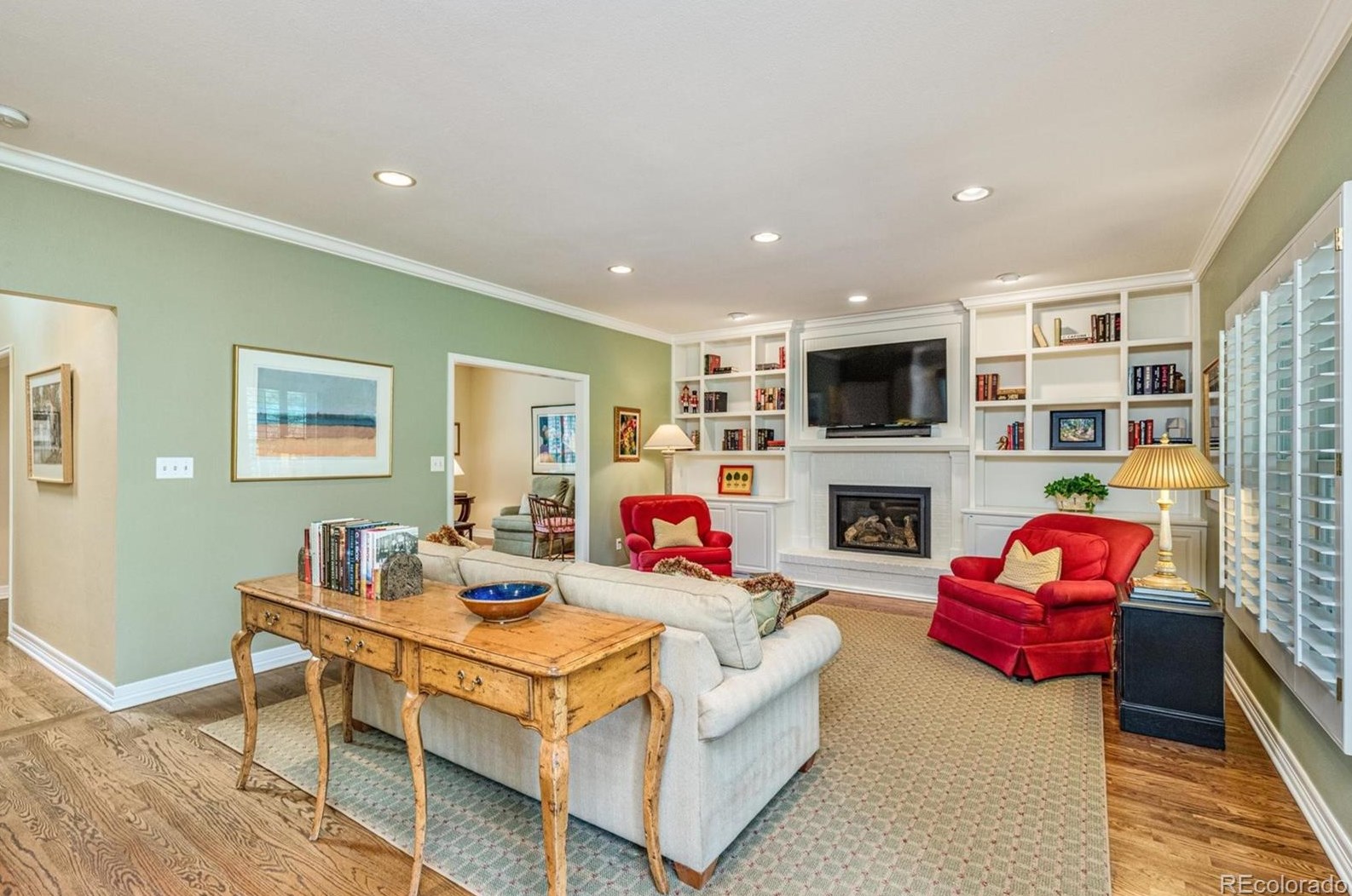 5698 Green Oaks Dr, Littleton CO 80121-1327 exterior