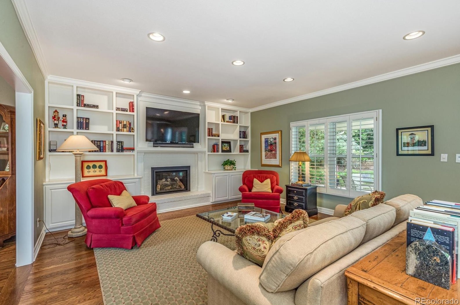 5698 Green Oaks Dr, Littleton CO 80121-1327 exterior