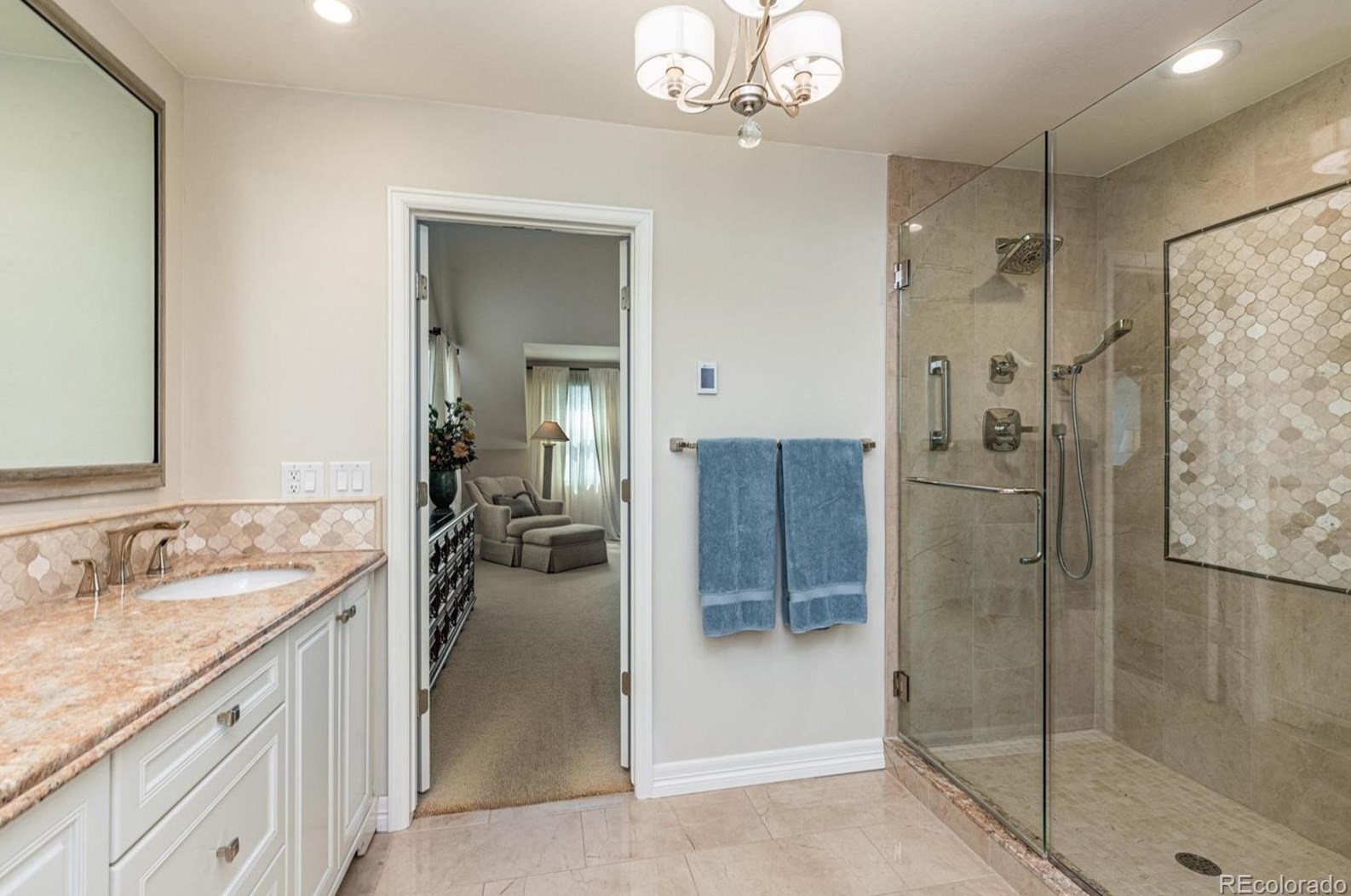 5698 Green Oaks Dr, Littleton CO 80121-1327 exterior