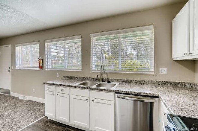 8715 Alta Vista Dr, Arvada CO  80004-5428 exterior