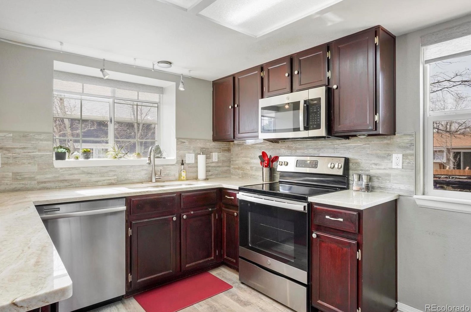 8526 Upham Way, Littleton CO  80128-6364 exterior