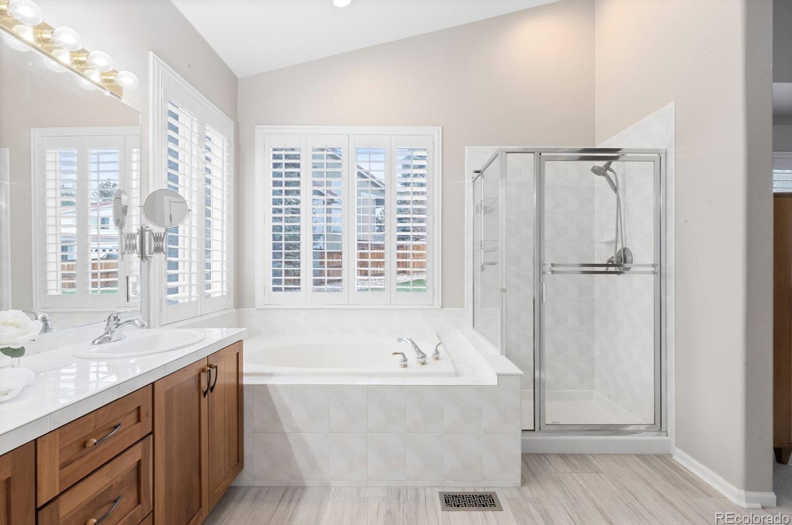 9275 Desert Willow Rd, Littleton CO  80129-5719 exterior