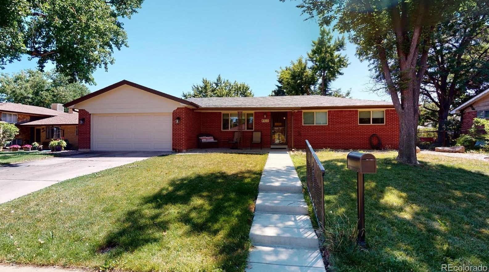 8322 70th Pl, Arvada CO  80004-1827 exterior