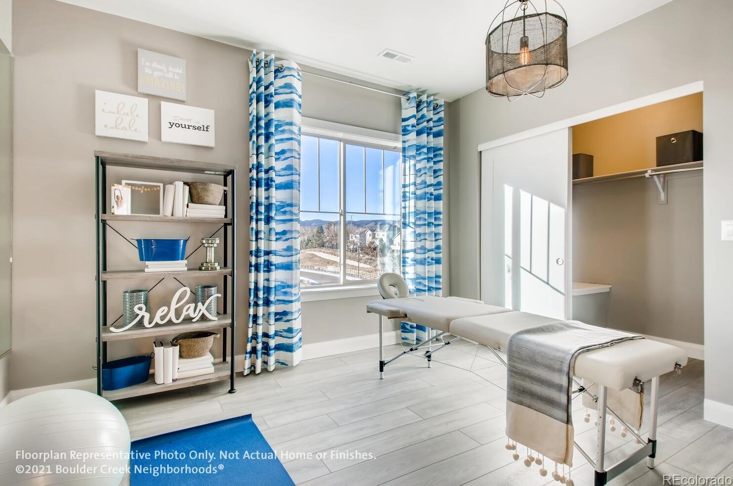 10232 Cooper Dr, Littleton CO 80127-4863 exterior