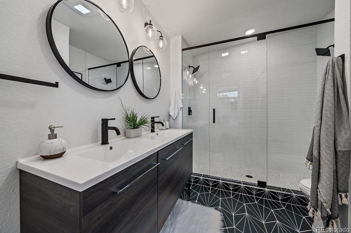 6060 Ames St, Arvada CO  80003-5214 exterior