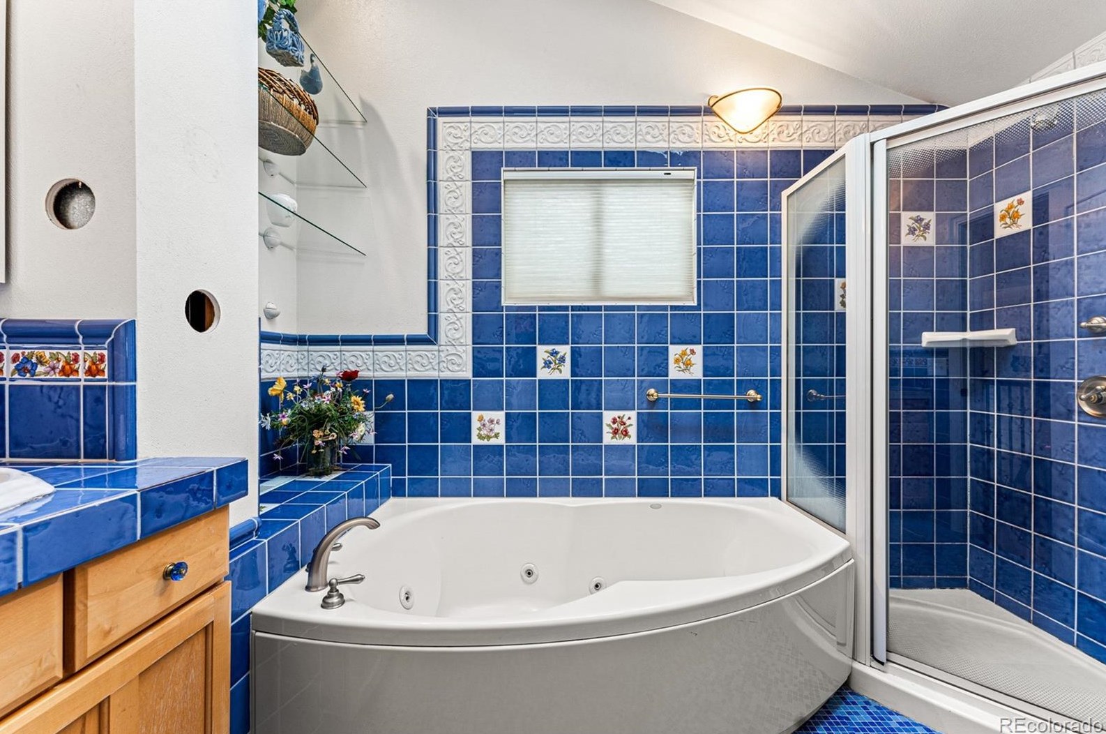 1498 Green Oaks Dr, Littleton CO 80121-1327 exterior