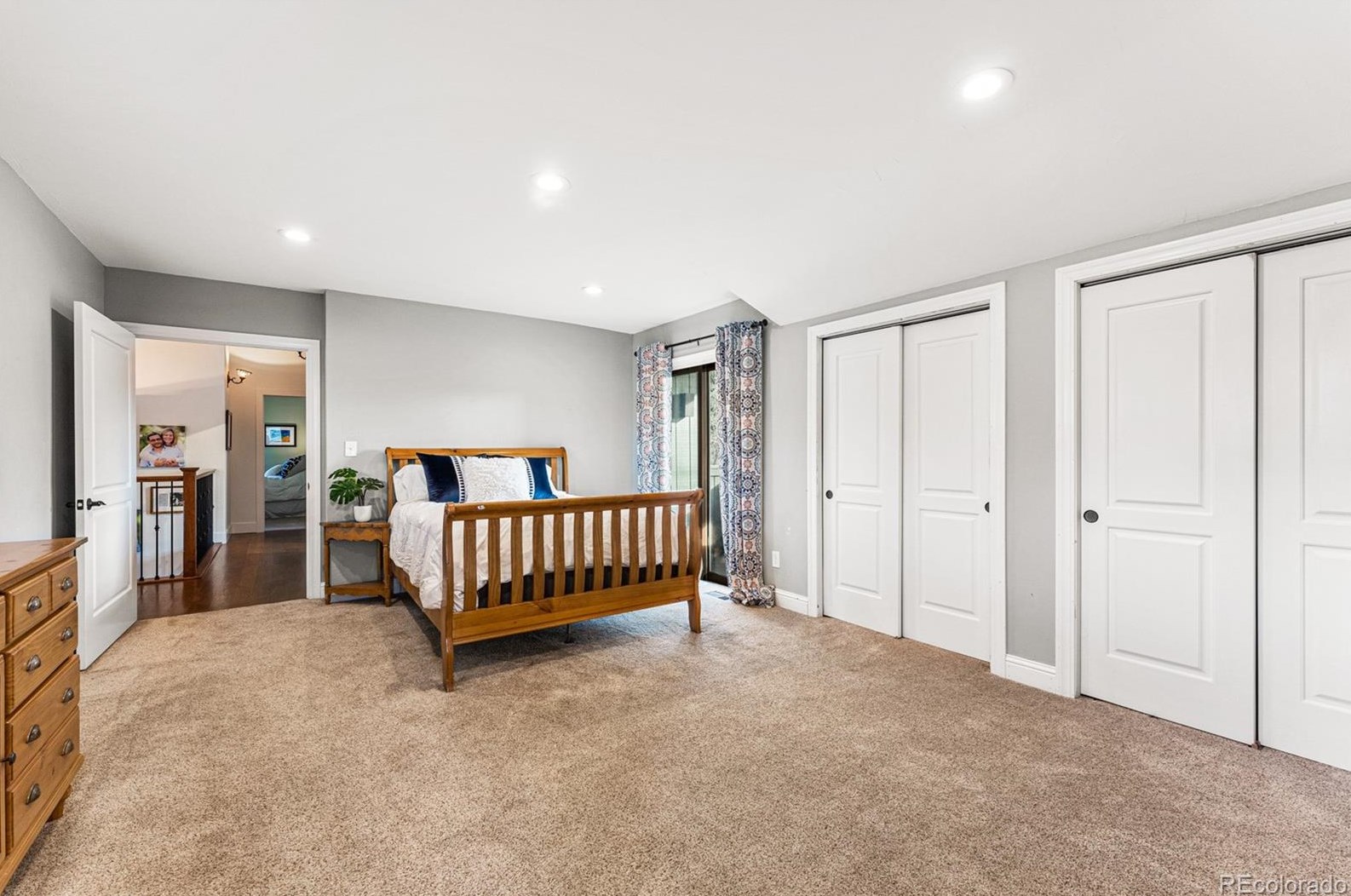 1498 Green Oaks Dr, Littleton CO 80121-1327 exterior