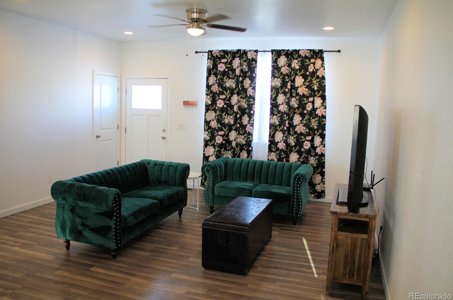 519 2nd Ave, Deer Trail CO  80105-8012 exterior