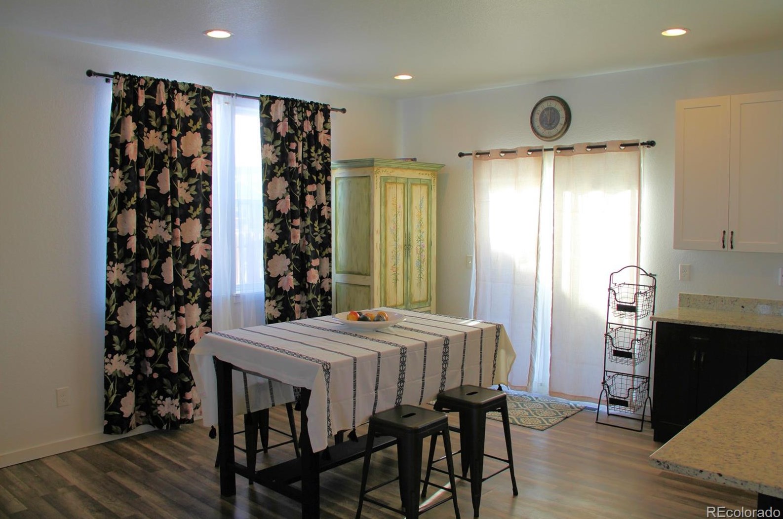 519 2nd Ave, Deer Trail CO  80105-8012 exterior