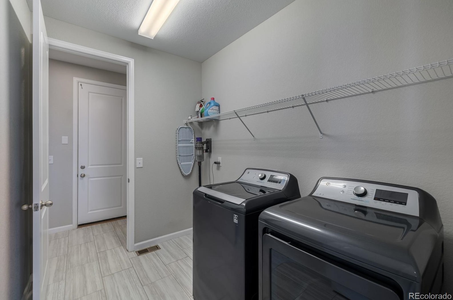 2547 Hillcroft Ln, Castle Rock CO  80104 exterior