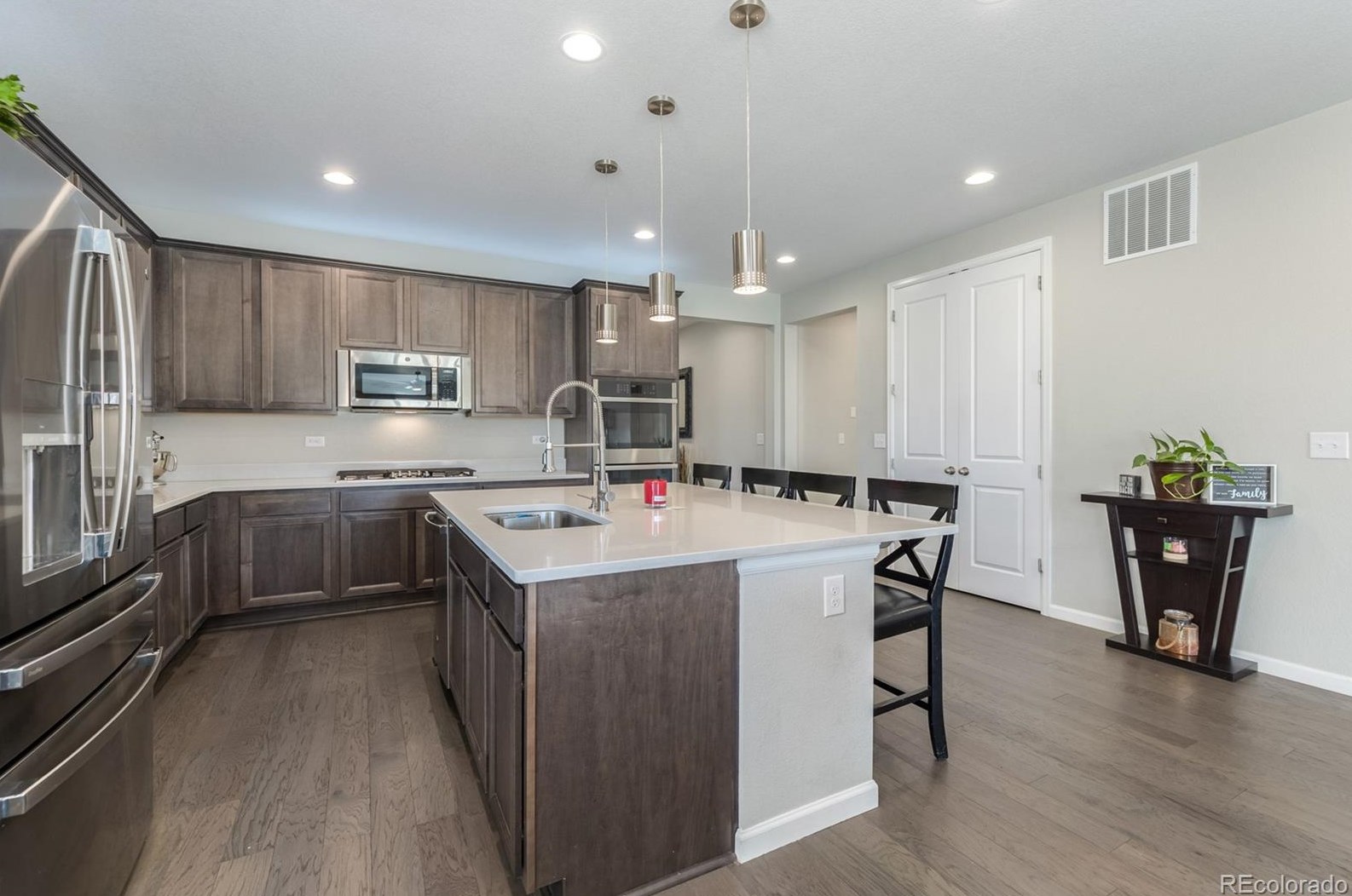 2547 Hillcroft Ln, Castle Rock CO  80104 exterior