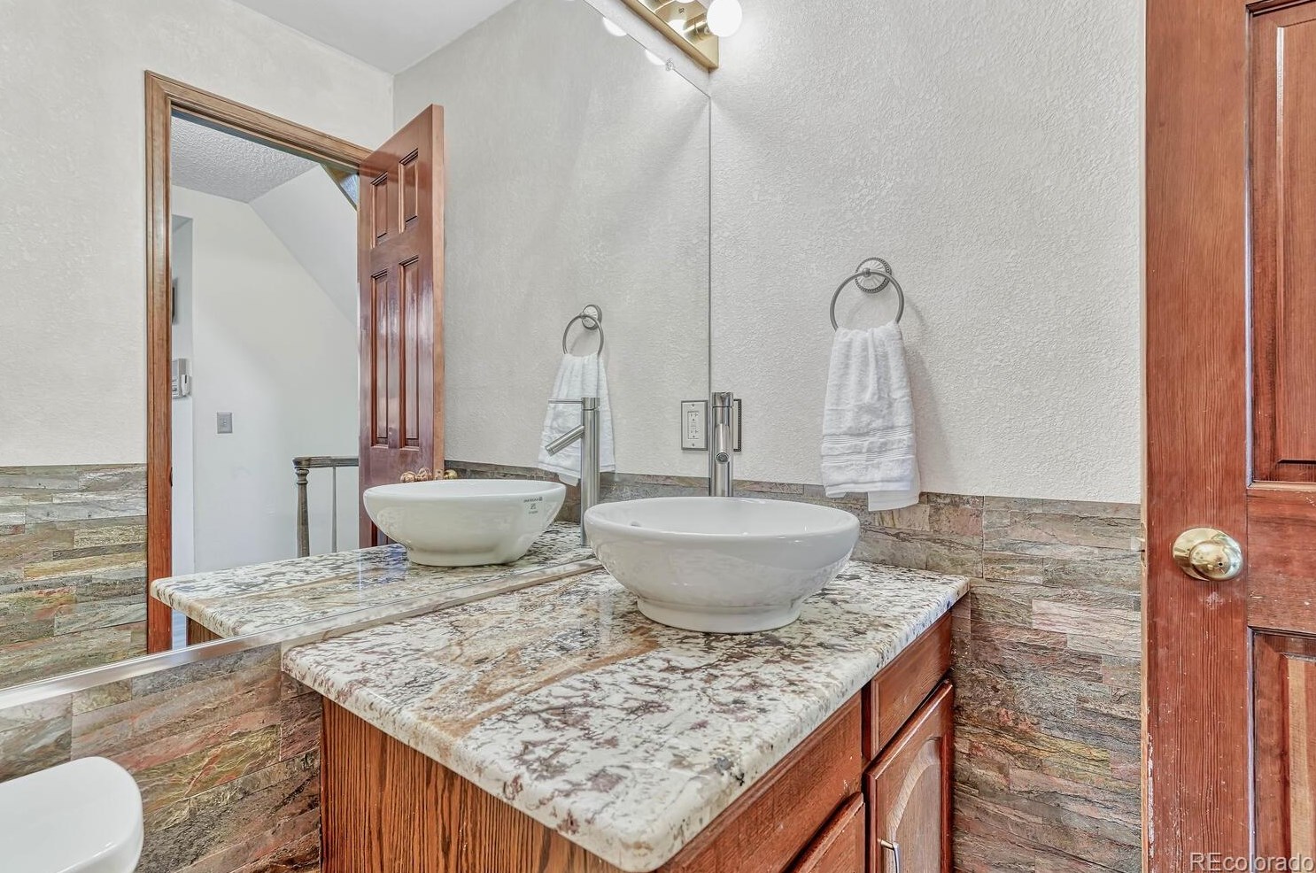 6832 Swadley Ct, Arvada CO  80004-2562 exterior