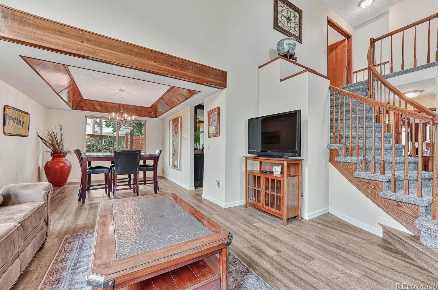 6832 Swadley Ct, Arvada CO  80004-2562 exterior