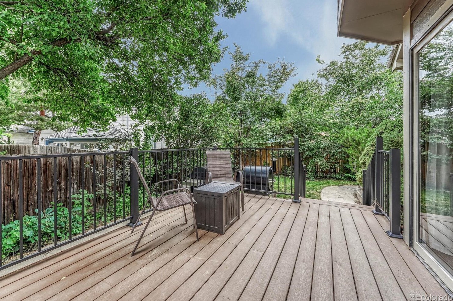 6832 Swadley Ct, Arvada CO  80004-2562 exterior