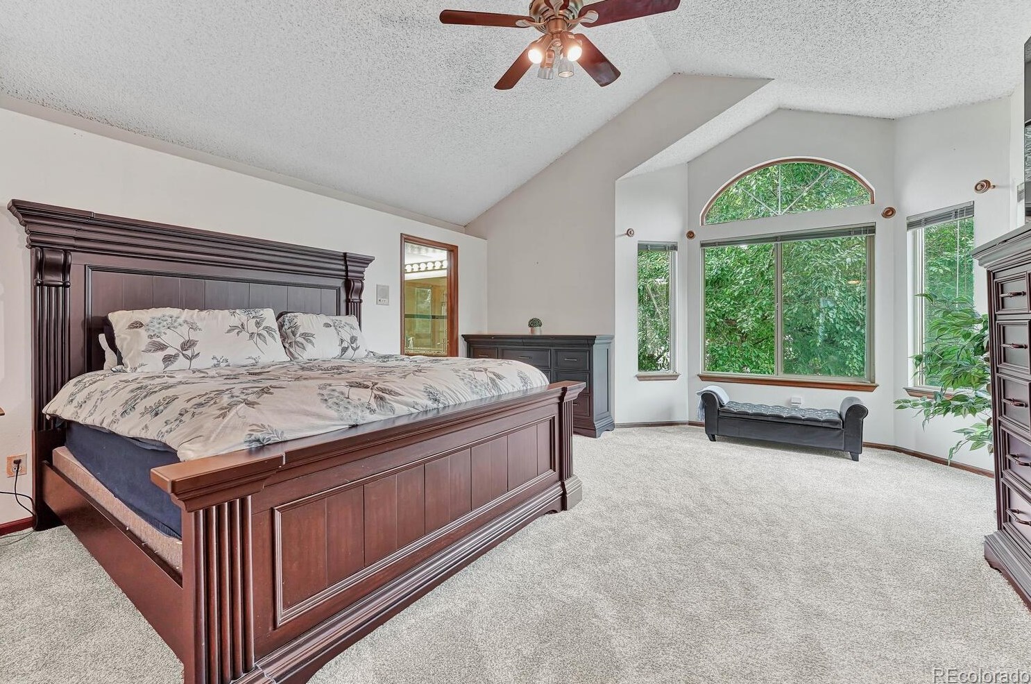 6832 Swadley Ct, Arvada CO  80004-2562 exterior