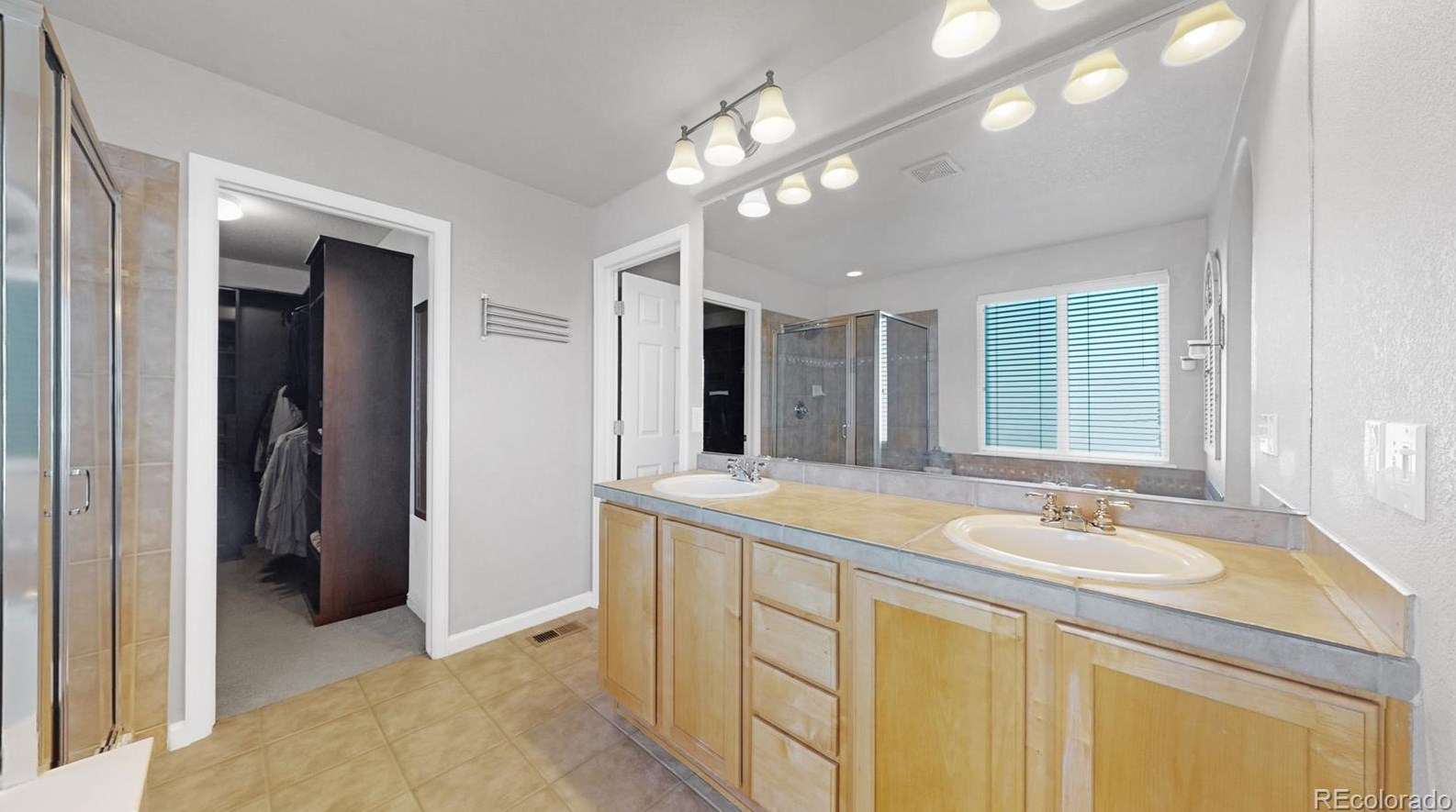 4972 Zephyr St, Littleton CO 80128-6929 exterior