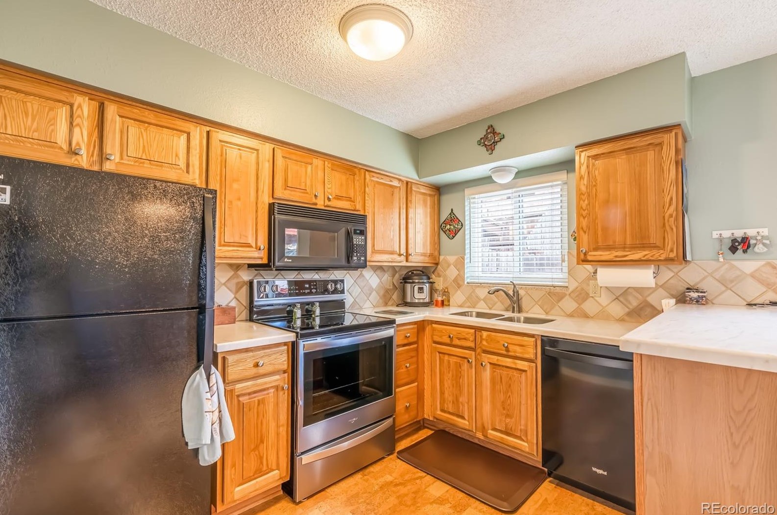 5821 Lowell Blvd, Littleton CO 80123-2846 exterior