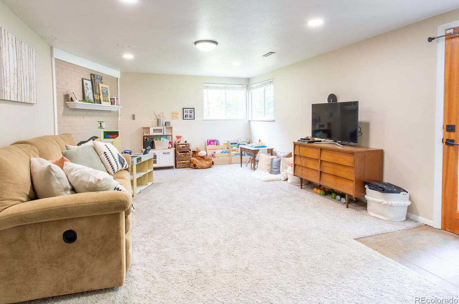 9883 77th Ave, Arvada CO  80005-4014 exterior