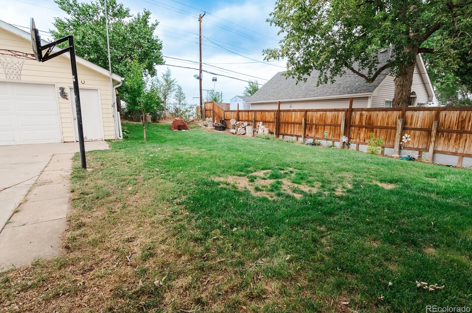 5241 Sherman St, Littleton CO 80121-1034 exterior