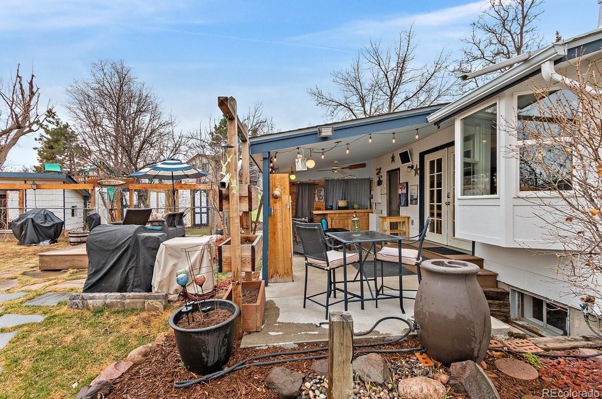 6534 Garland Way, Littleton CO 80123-3122 exterior