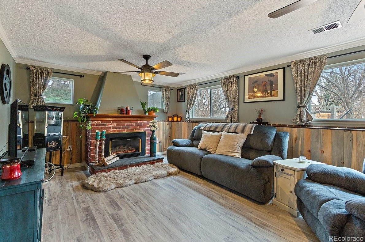 6534 Garland Way, Littleton CO 80123-3122 exterior