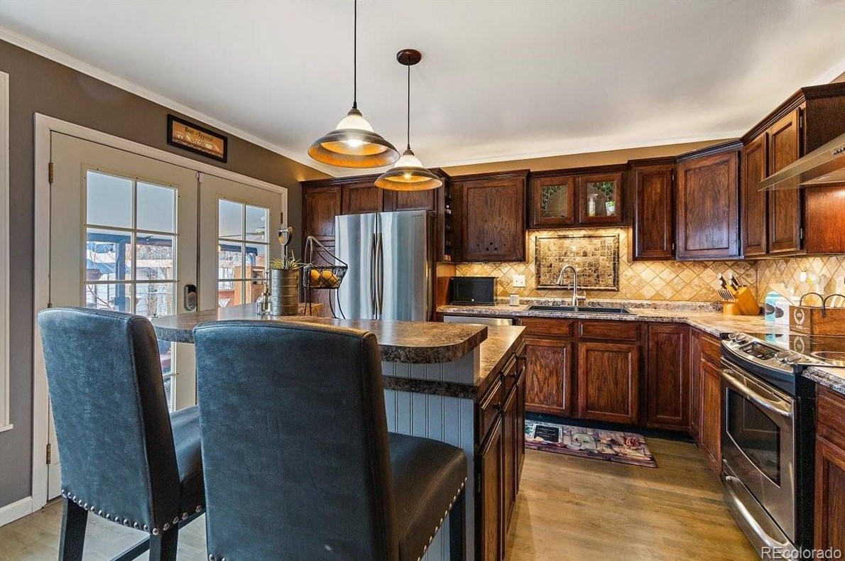 6534 Garland Way, Littleton CO 80123-3122 exterior