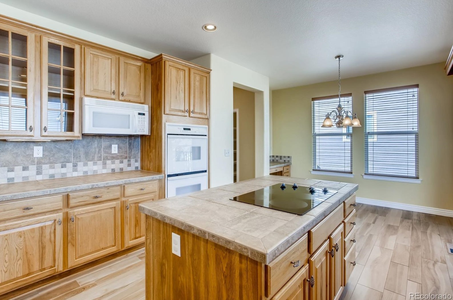 3077 Fox Sedge Ln, Littleton CO 80126-7591 exterior