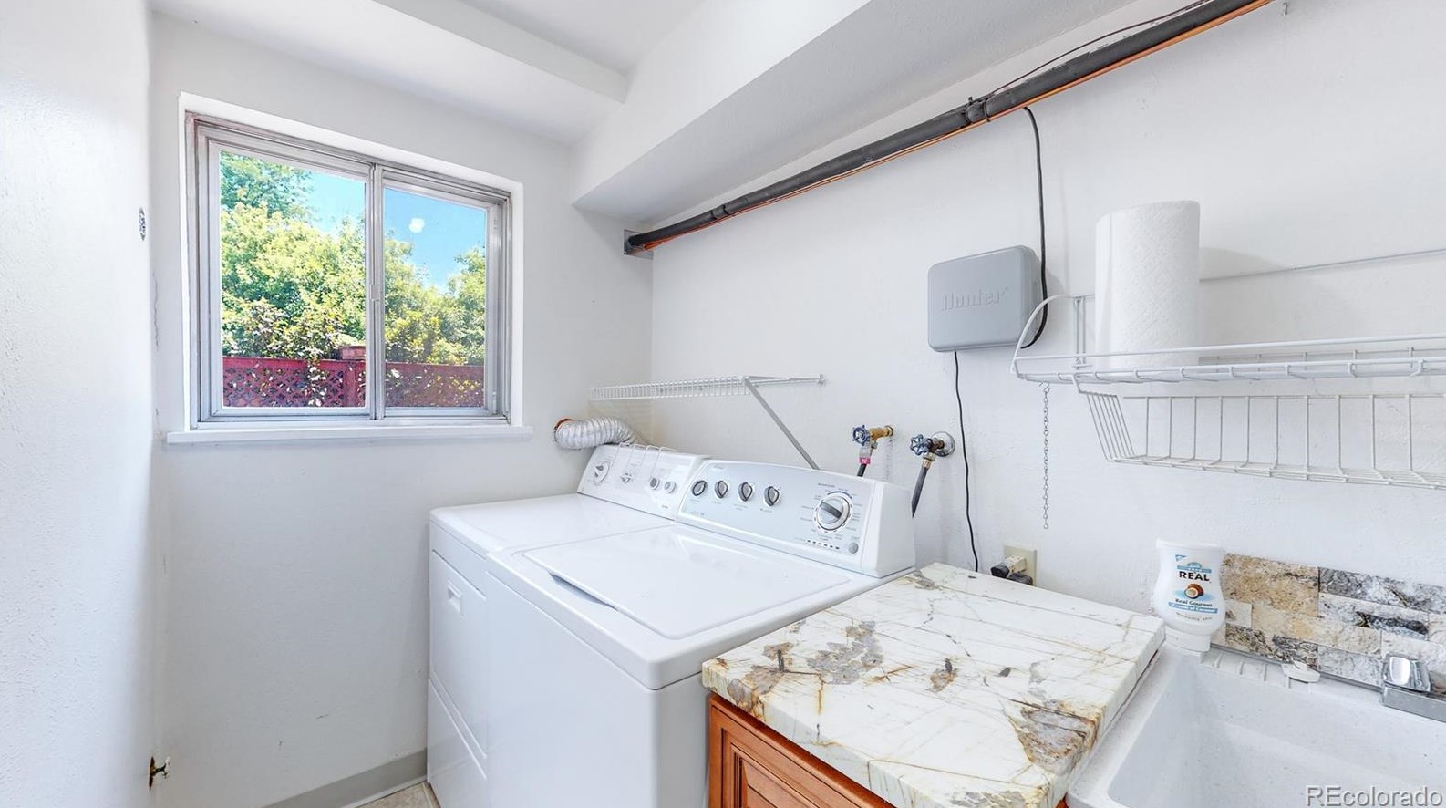 6964 Queen Cir, Arvada CO  80004-1371 exterior