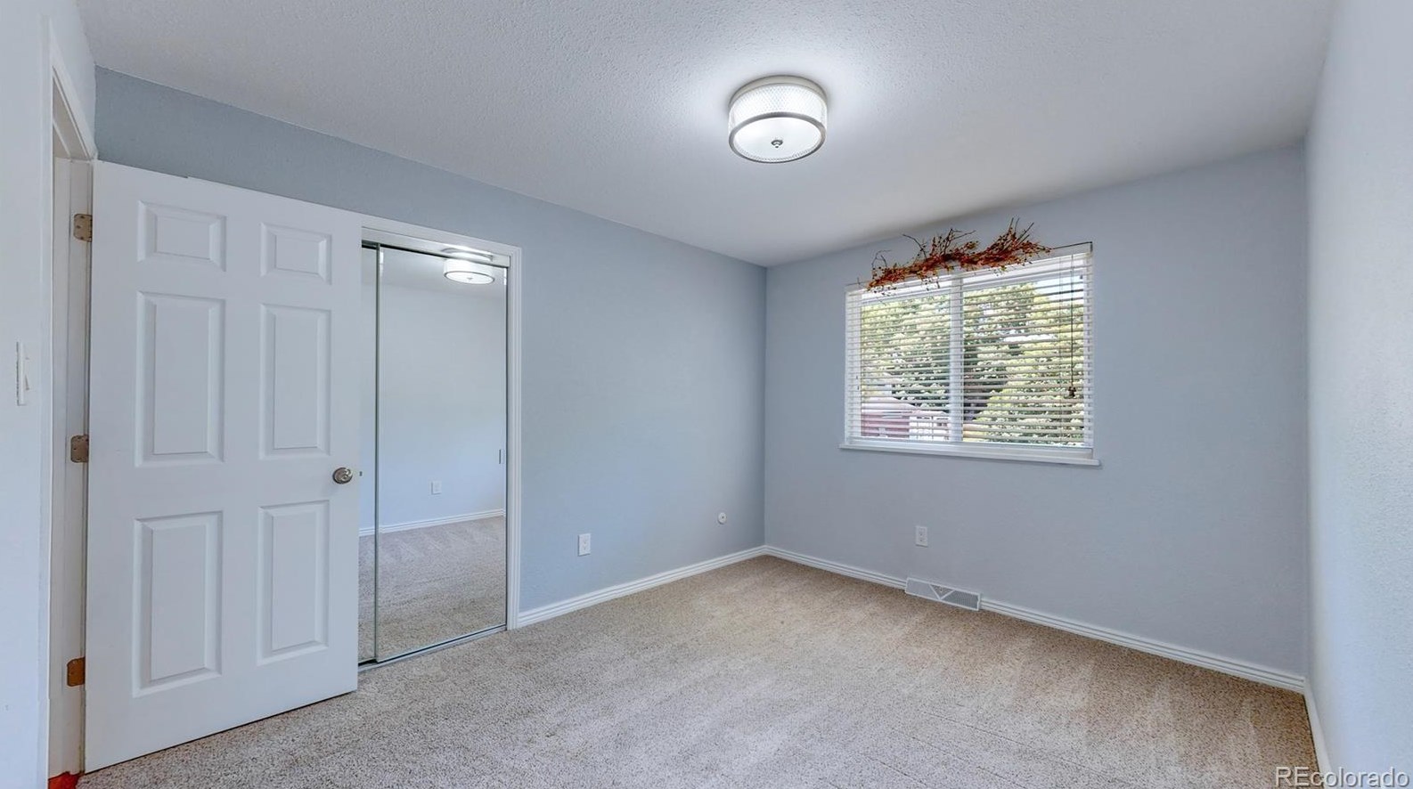 6964 Queen Cir, Arvada CO  80004-1371 exterior