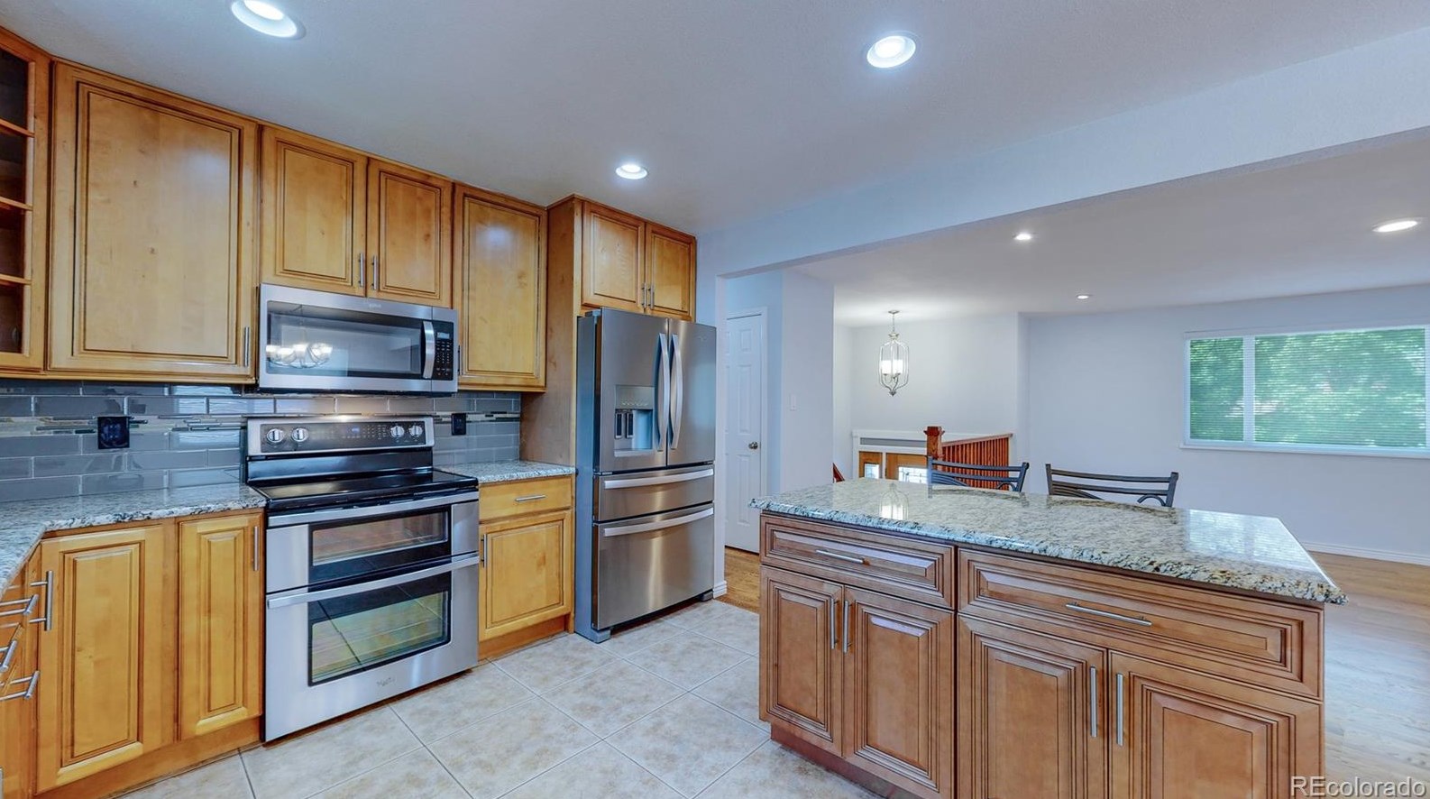 6964 Queen Cir, Arvada CO  80004-1371 exterior