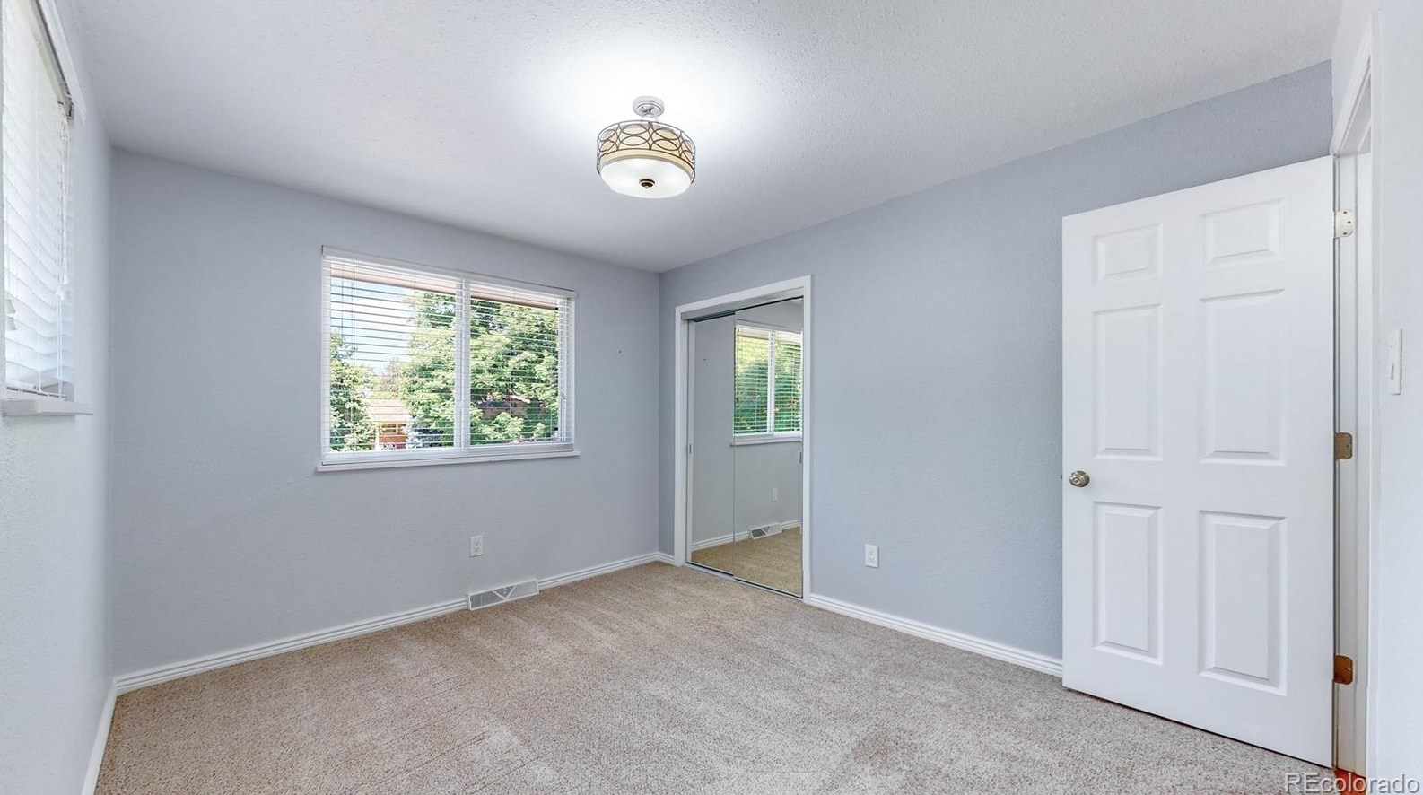 6964 Queen Cir, Arvada CO  80004-1371 exterior