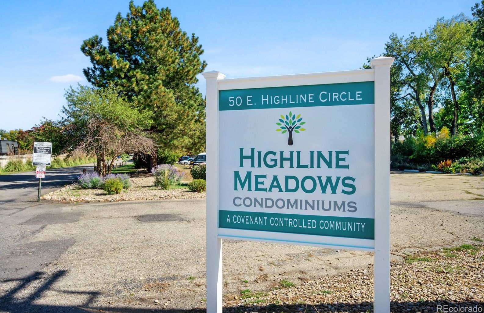 209 Highline Cir, Littleton CO  80122-1029 exterior