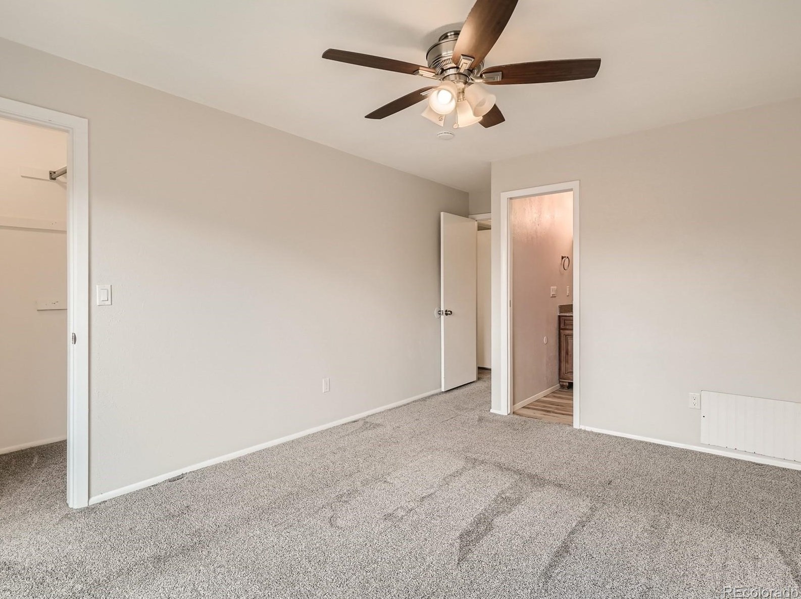 6461 Welch Ct, Arvada CO  80004-2204 exterior