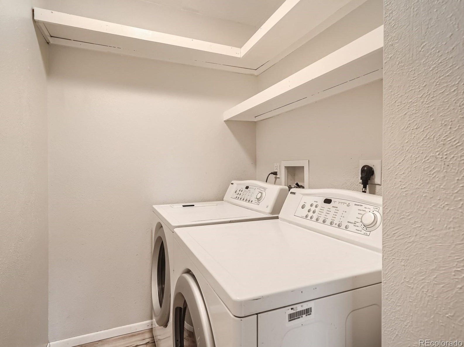 6461 Welch Ct, Arvada CO  80004-2204 exterior