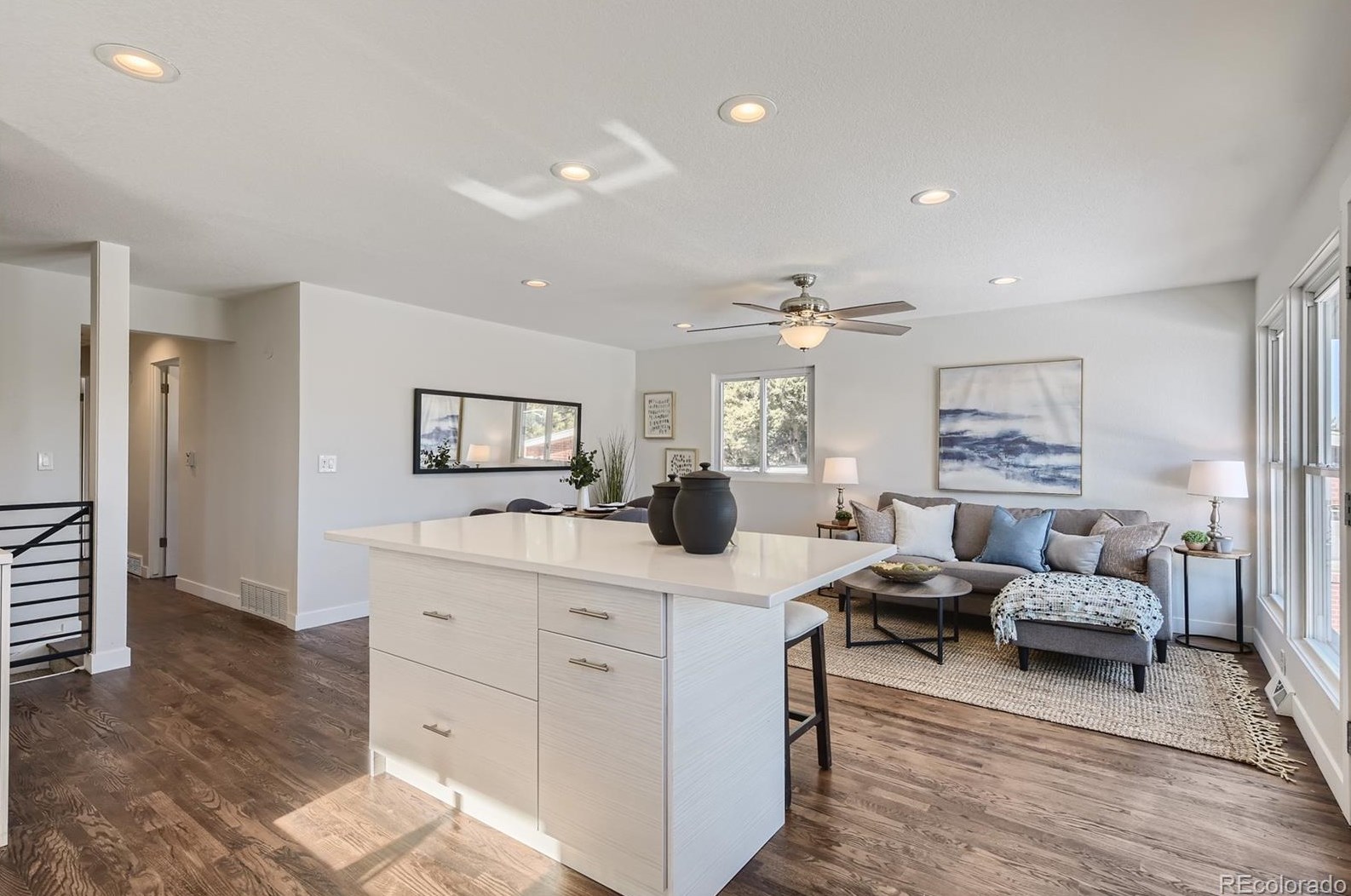 5902 Chestnut Ave, Littleton CO  80128-6045 exterior