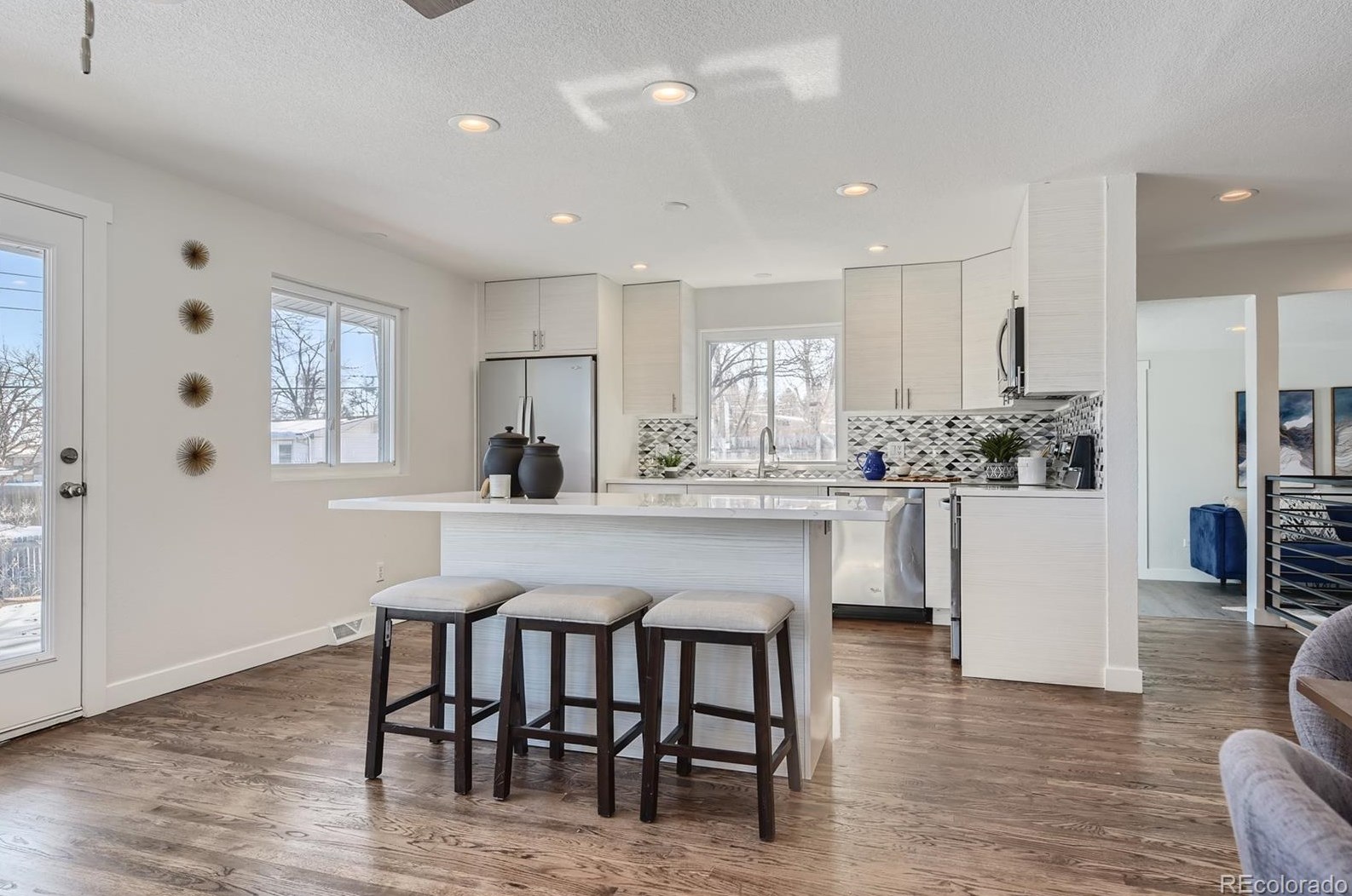 5902 Chestnut Ave, Littleton CO  80128-6045 exterior