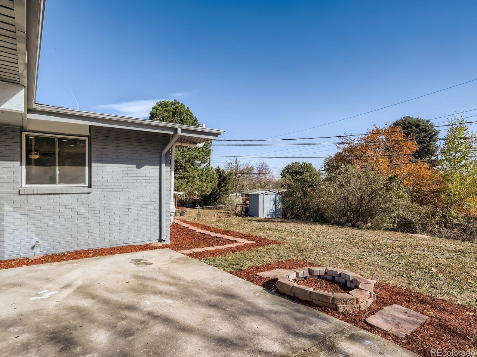 5902 Chestnut Ave, Littleton CO  80128-6045 exterior