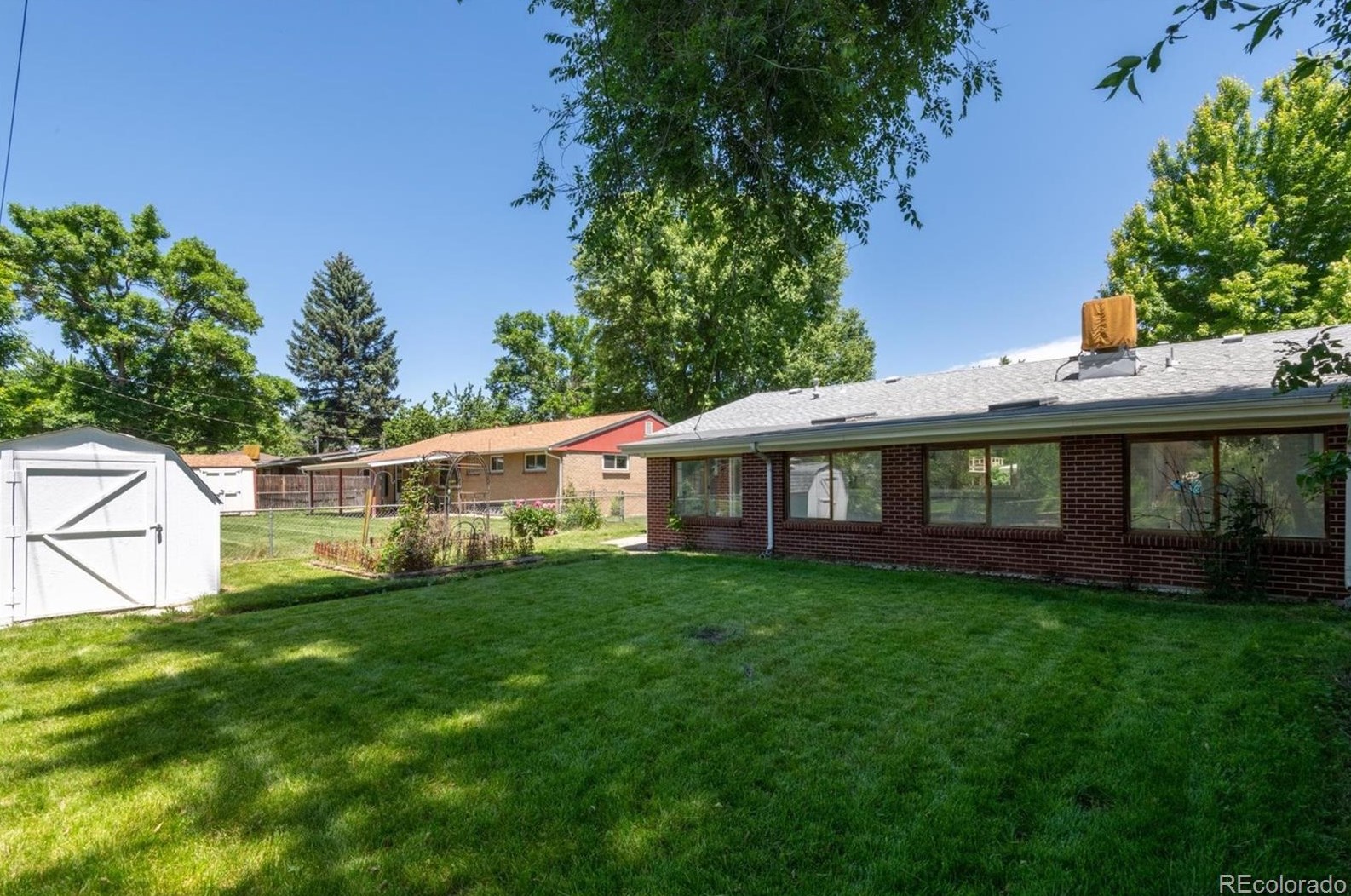 5933 Estes Ct, Arvada CO  80004-5447 exterior