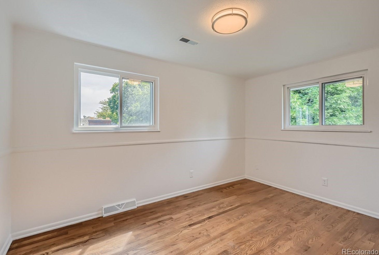 3361 Maplewood Ave, Littleton CO 80121-2823 exterior