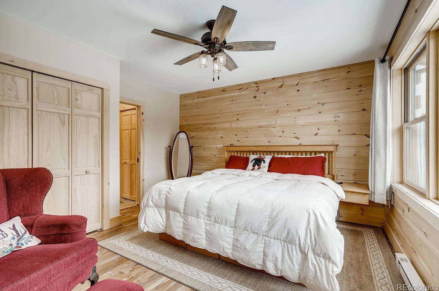 1275 Ldg Pole Dr, Arvada CO  80422-8995 exterior