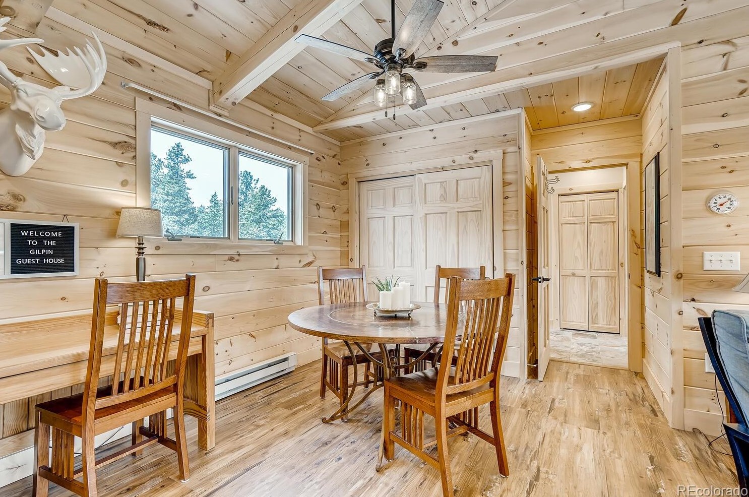 1275 Ldg Pole Dr, Arvada CO  80422-8995 exterior