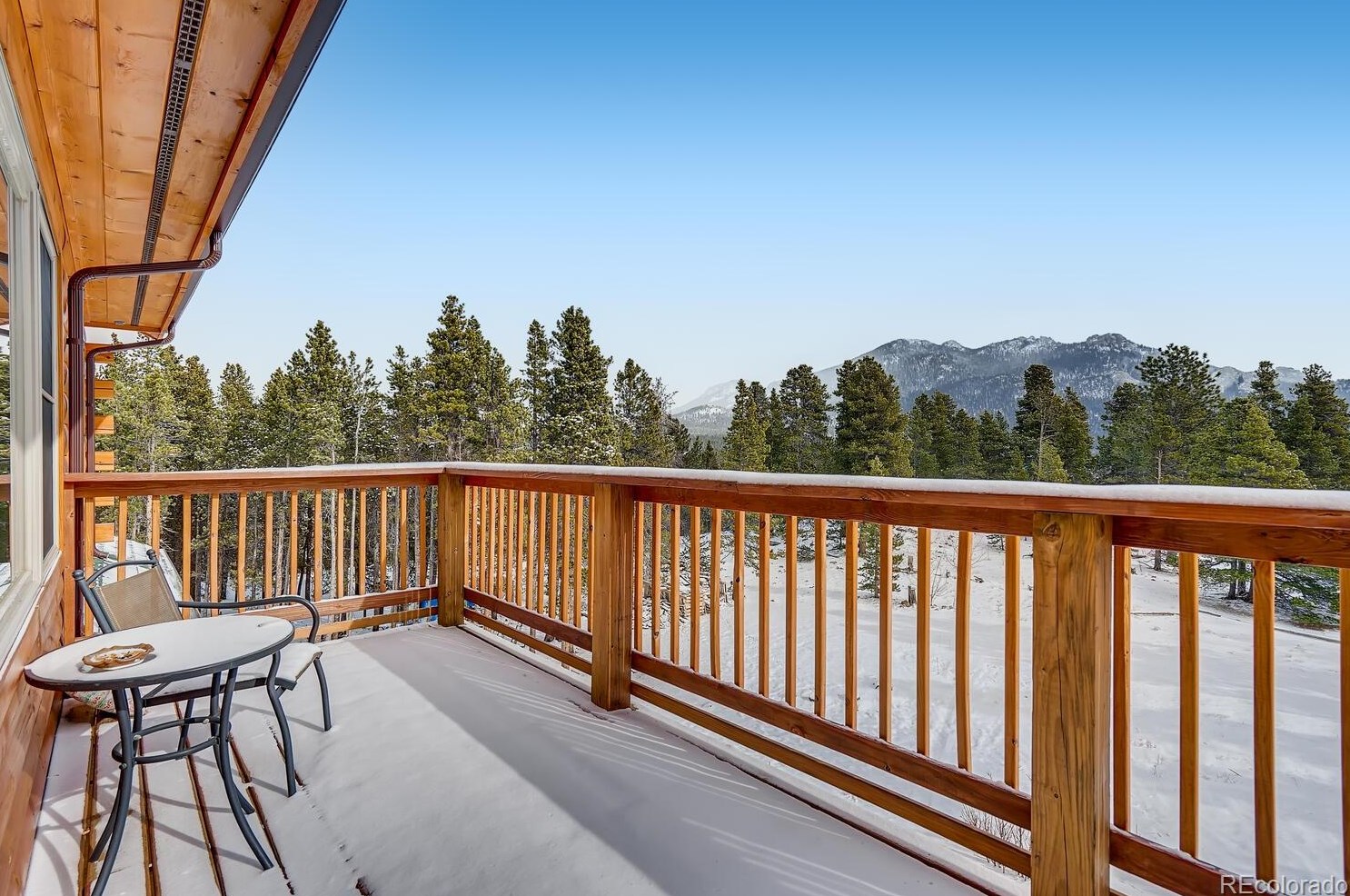 1275 Ldg Pole Dr, Arvada CO  80422-8995 exterior