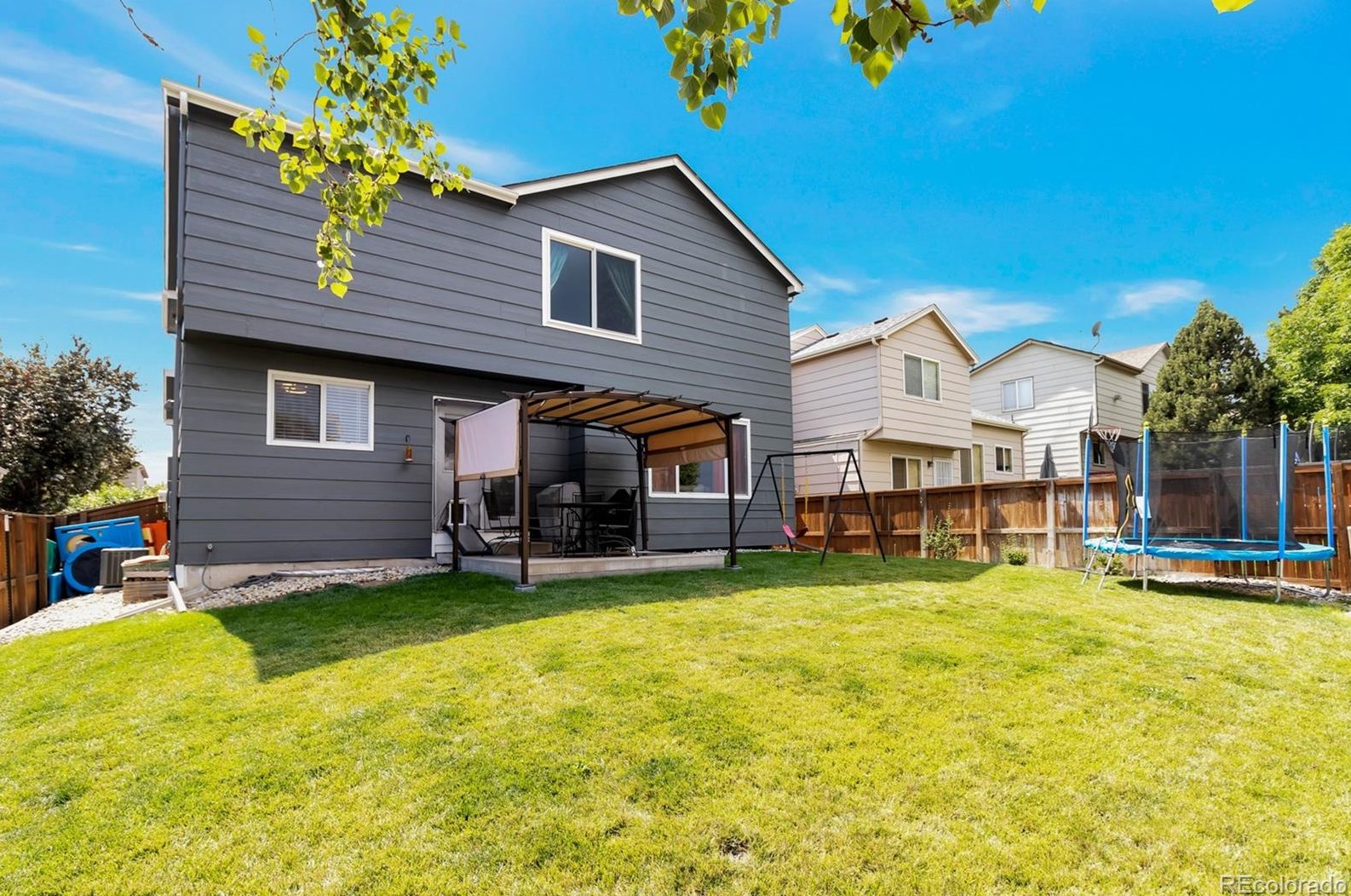 9943 Sydney Ln, Littleton CO 80130-6821 exterior