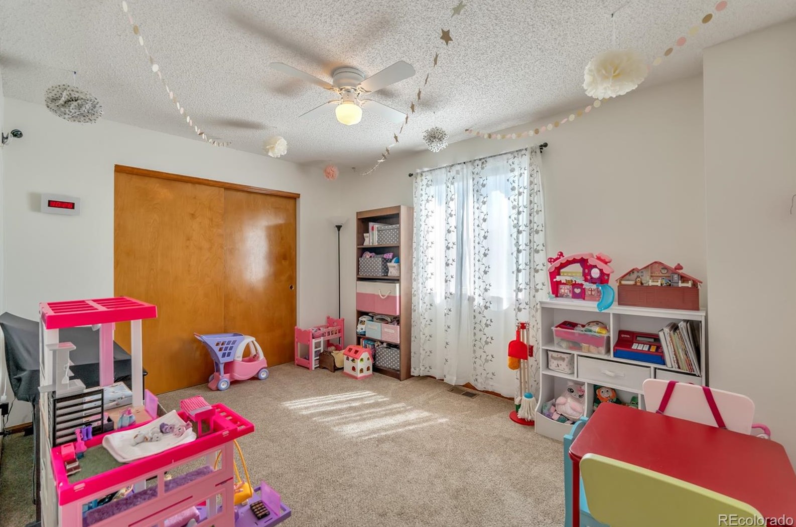 9943 Sydney Ln, Littleton CO 80130-6821 exterior