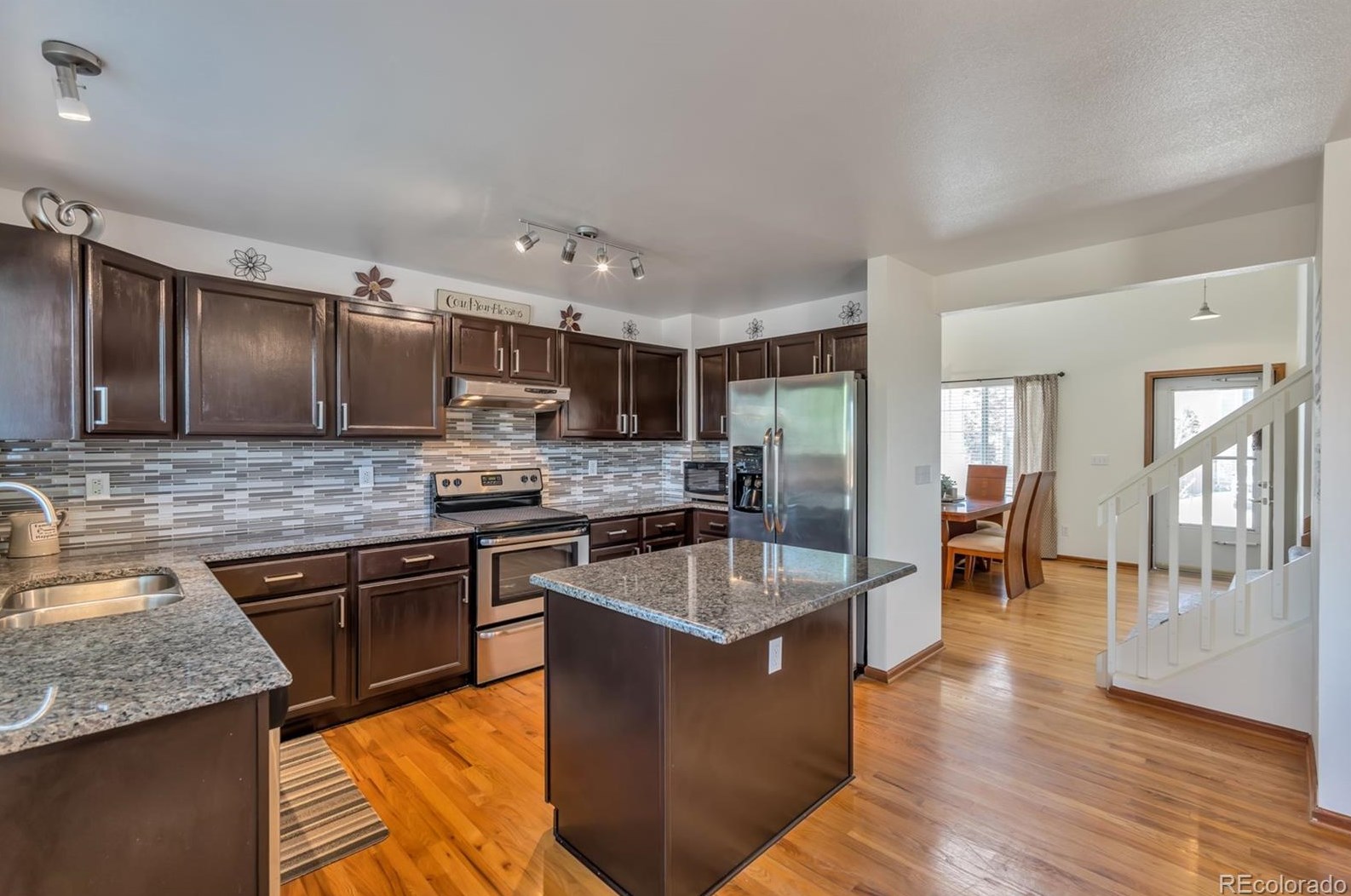 9943 Sydney Ln, Littleton CO 80130-6821 exterior