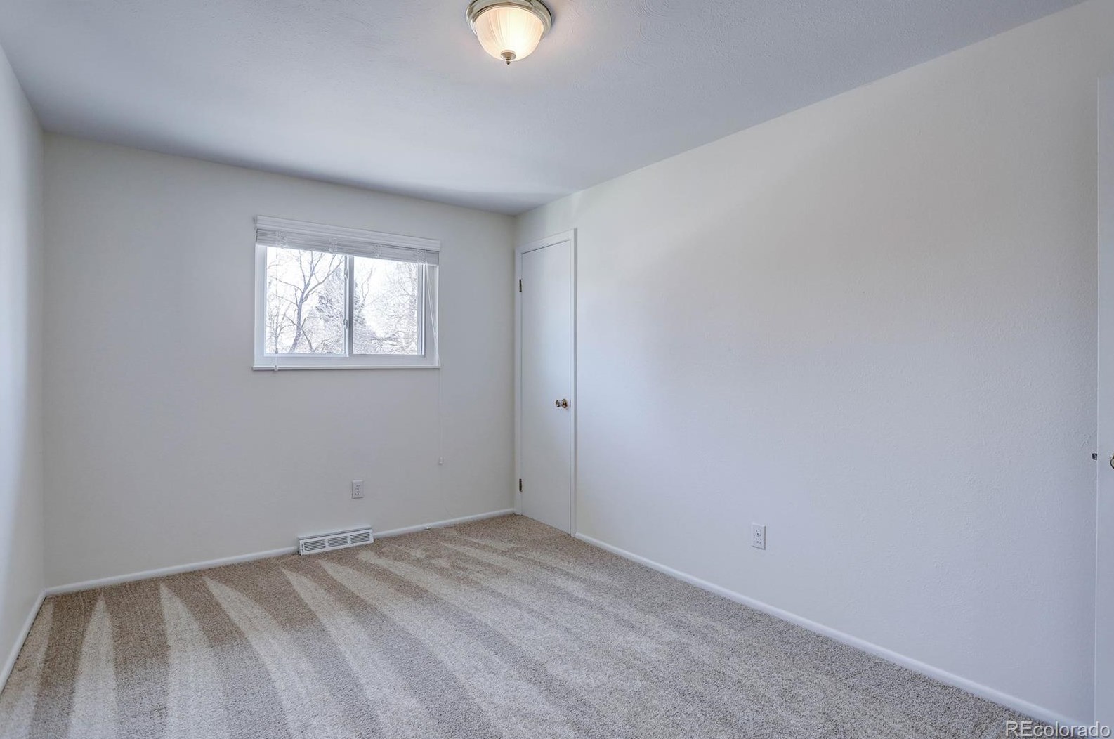 4475 Hinsdale Pl, Littleton CO 80122-2557 exterior