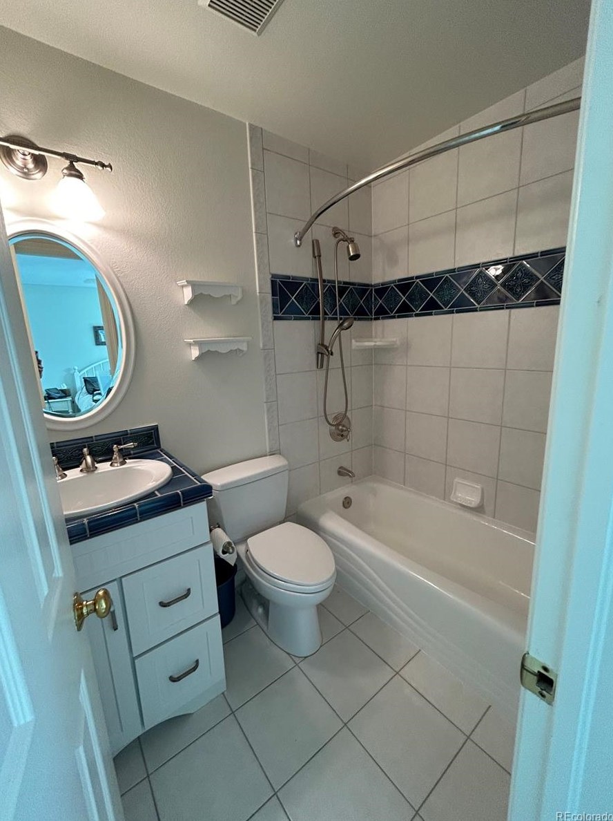 32 Lark Bunting Ln, Littleton CO 80127-2207 exterior