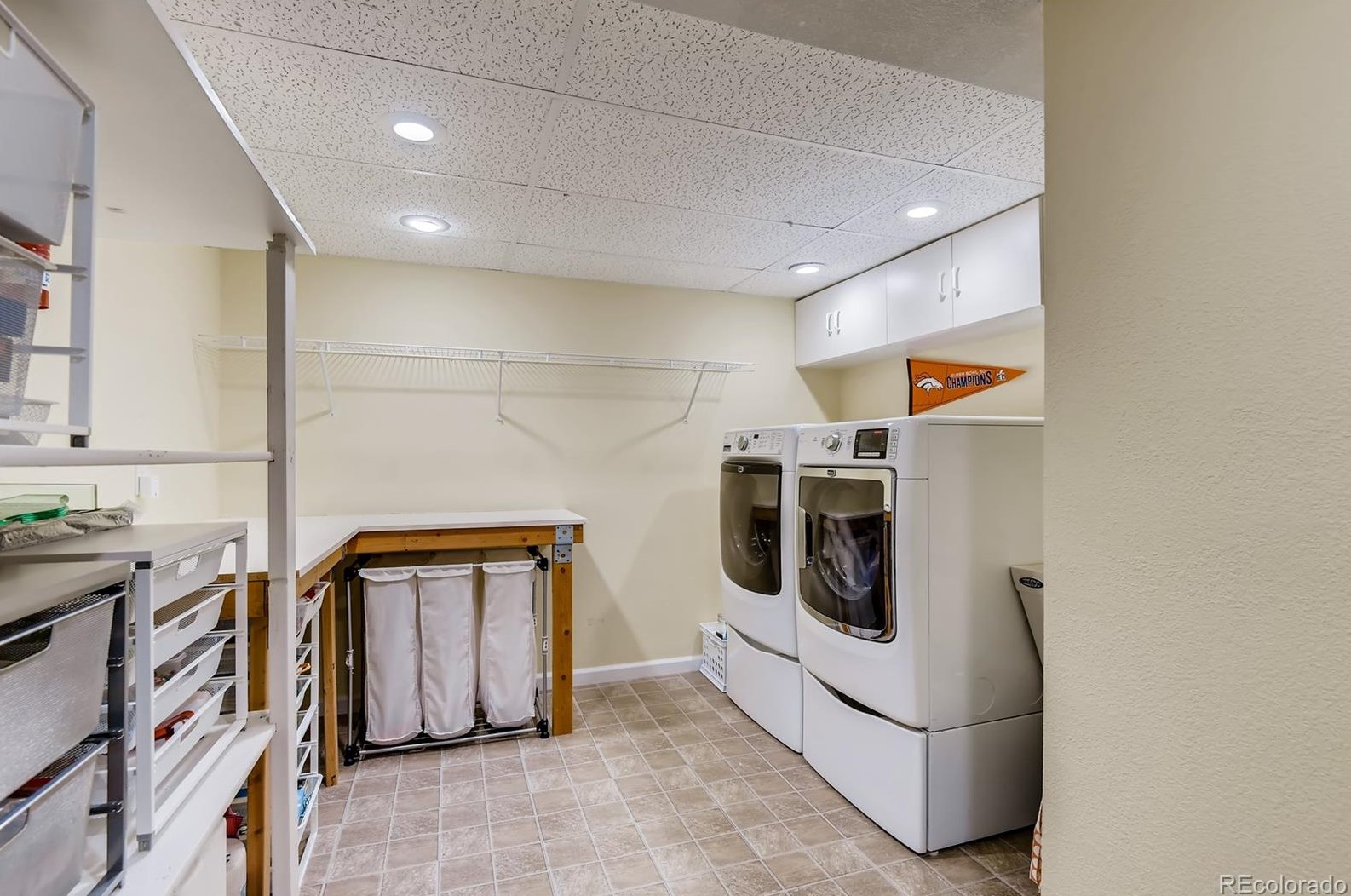 21 Amaranth Dr, Littleton CO 80127-2611 exterior